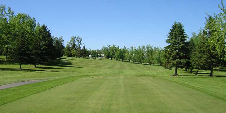 Robert Trent Jones, Jr, reveals new ninth green at Sodus Bay